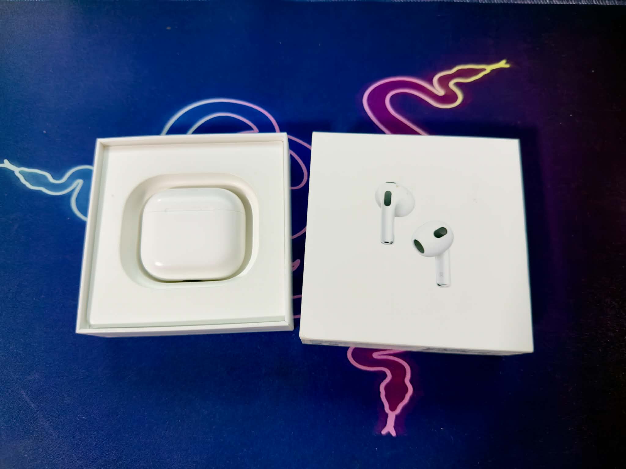 AirPods 4